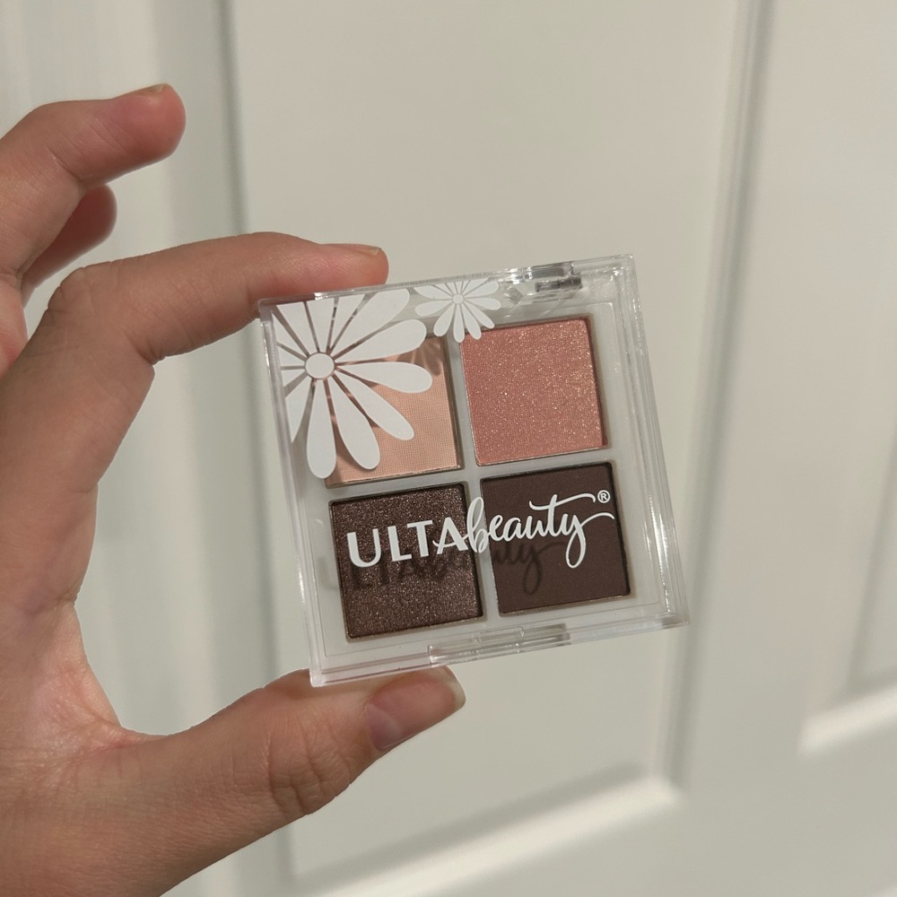 ULTA Beauty mini eyeshadow palette